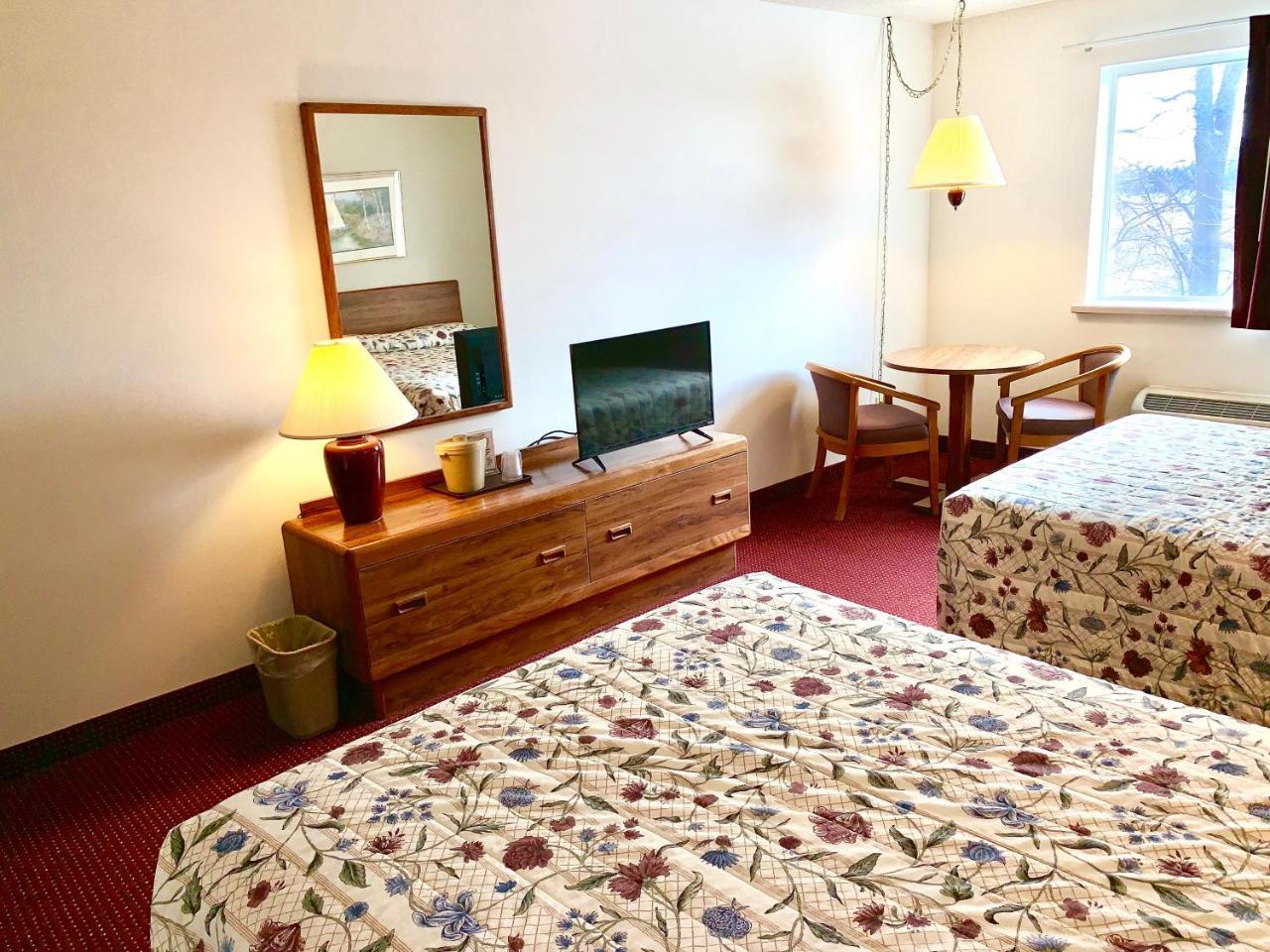 Countryside Motel - Cadott Eksteriør billede